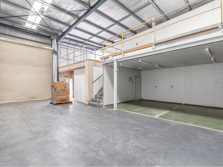 Click to view all images Multiple Industrial Units/26 Barry Road Chipping Norton NSW 2170 - Image 3