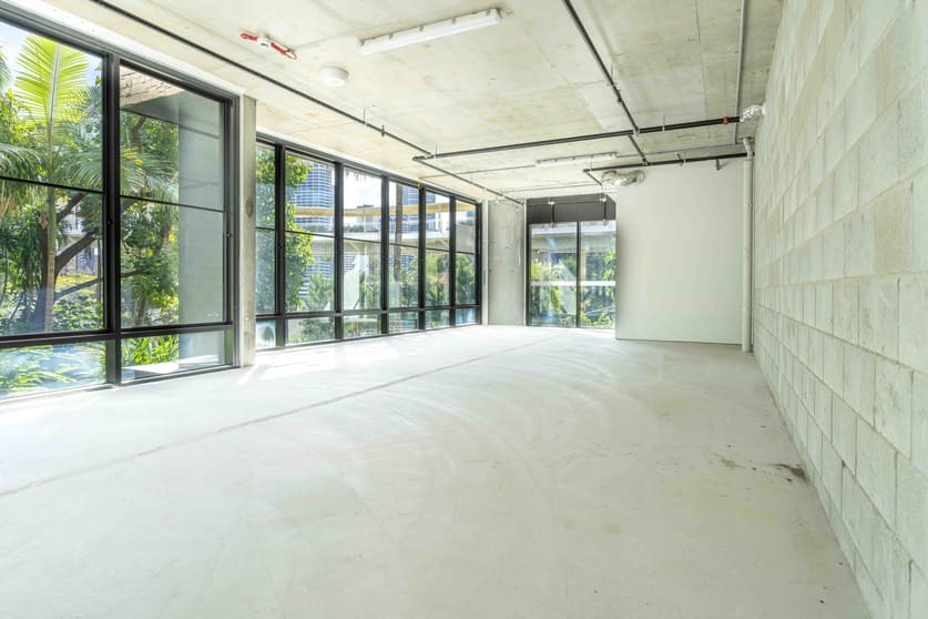 Click to view all images 11 Thornton Street Kangaroo Point QLD 4169 - Image 2