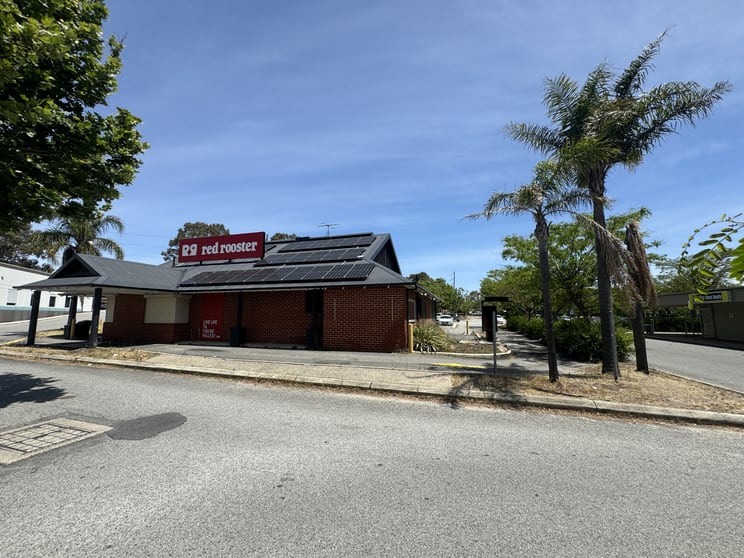 Click to view all images 227 Illawarra Crescent South Ballajura WA 6066 - Image 3