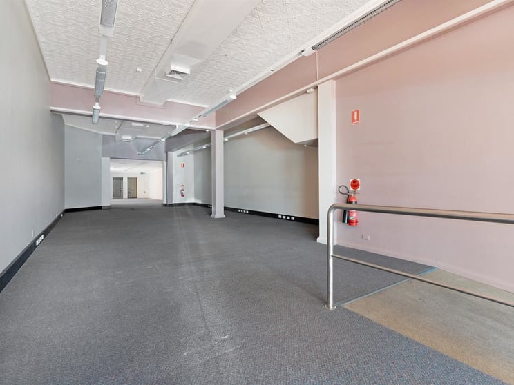 Click to view all images 259 Peel Street Tamworth NSW 2340 - Image 3
