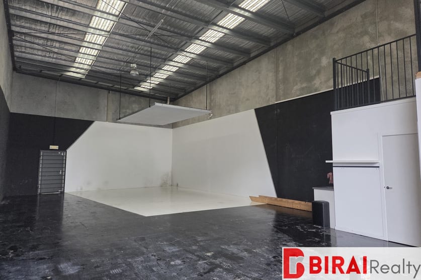 Click to view all images 6/27-29 Fuller Road Ravenhall VIC 3023 - Image 2