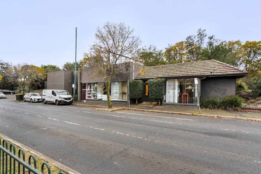 Click to view all images Shop/100 Canterbury Road Middle Park VIC 3206 - Image 2