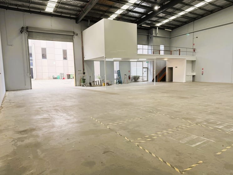 Click to view all images Unit 6/79-81 Maffra Street Coolaroo VIC 3048 - Image 3