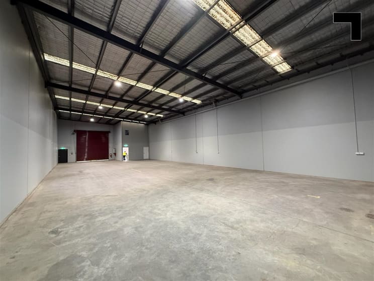 Click to view all images 37 Foden Avenue Campbellfield VIC 3061 - Image 2