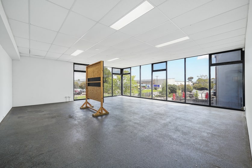 Click to view all images 59 Waterview Close Dandenong South VIC 3175 - Image 5