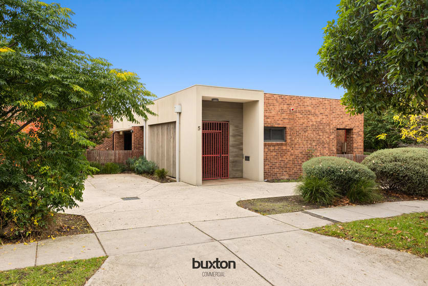Click to view all images 5 Station Avenue Mckinnon VIC 3204 - Image 1