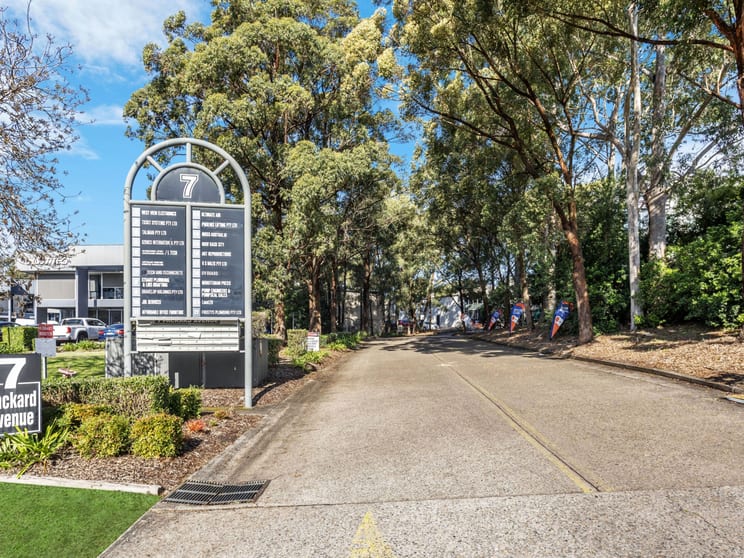 Click to view all images 1/7 Packard Avenue Castle Hill NSW 2154 - Image 2
