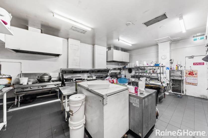 Click to view all images Suite 6/74 Old Barrenjoey Road Avalon Beach NSW 2107 - Image 3