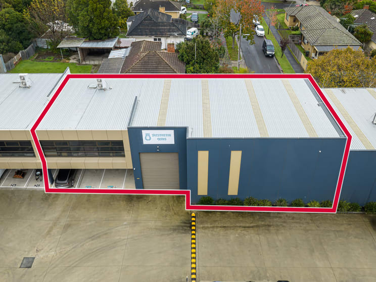 Click to view all images Unit 25/25-37 Huntingdale Road Burwood VIC 3125 - Image 4