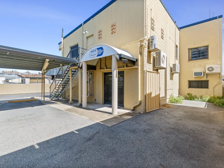 Click to view all images 109 Bolsover Street Rockhampton City QLD 4700 - Image 2