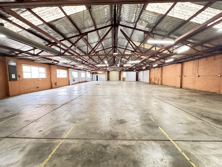 Click to view all images Warehouse & Office/33-35 Warren Avenue Bankstown NSW 2200 - Image 3