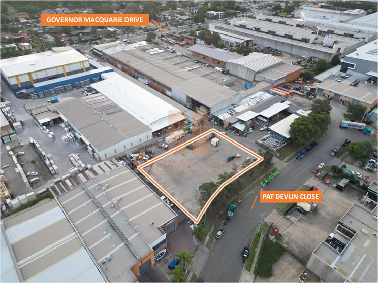 Click to view all images Yard/8 Pat Devlin Close Chipping Norton NSW 2170 - Image 1