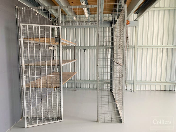 Click to view all images 6/54 Keane Street Currajong QLD 4812 - Image 3