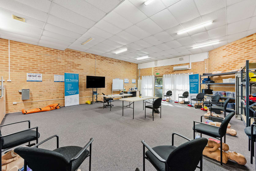 Click to view all images 5/10 O'Connor Way Wangara WA 6065 - Image 3