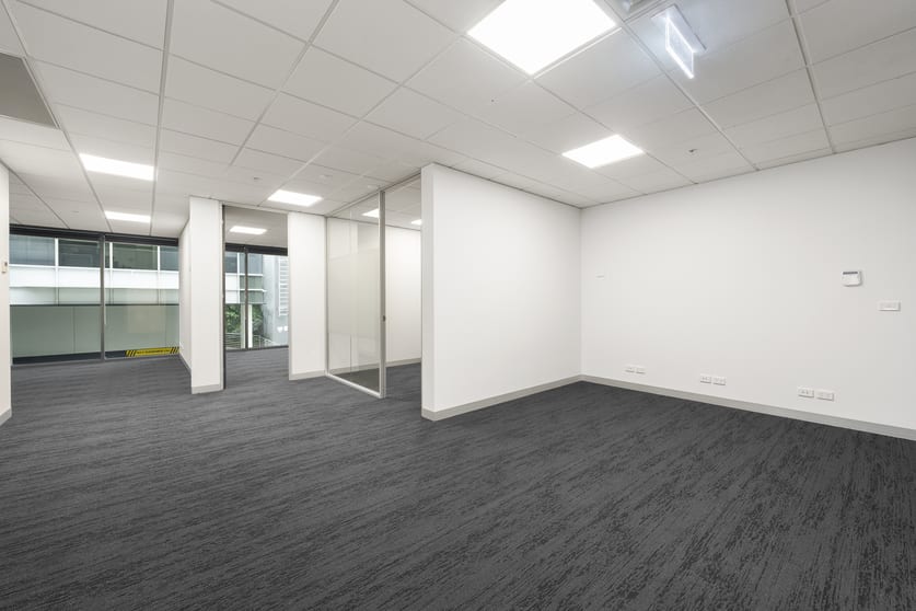 Click to view all images 5/2 Brandon Park Drive Wheelers Hill VIC 3150 - Image 3