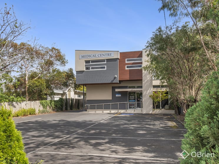 Click to view all images 128 Tanti Avenue Mornington VIC 3931 - Image 1