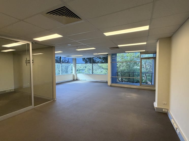 Click to view all images 2306/4 Daydream Street Warriewood NSW 2102 - Image 2