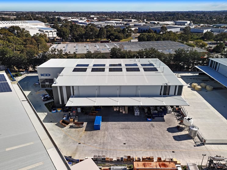 Click to view all images 204 Bannister Road Canning Vale WA 6155 - Image 1