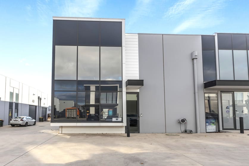 Click to view all images Unit/61/42 McArthurs Road Altona North VIC 3025 - Image 3