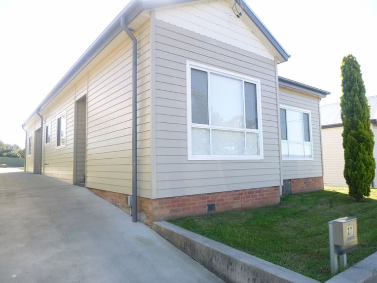 Click to view all images Office Space/27 Peden Street Bega NSW 2550 - Image 1