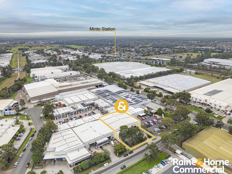 Click to view all images 4 Montore Road Minto NSW 2566 - Image 1