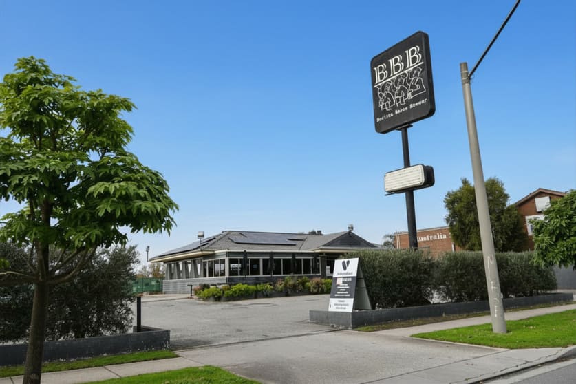360 Wodonga Place Albury NSW 2640 - Image 1
