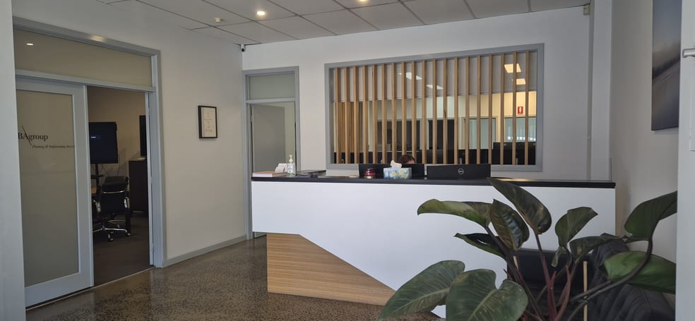 156-158 Commercial Road Morwell VIC 3840 - Image 2