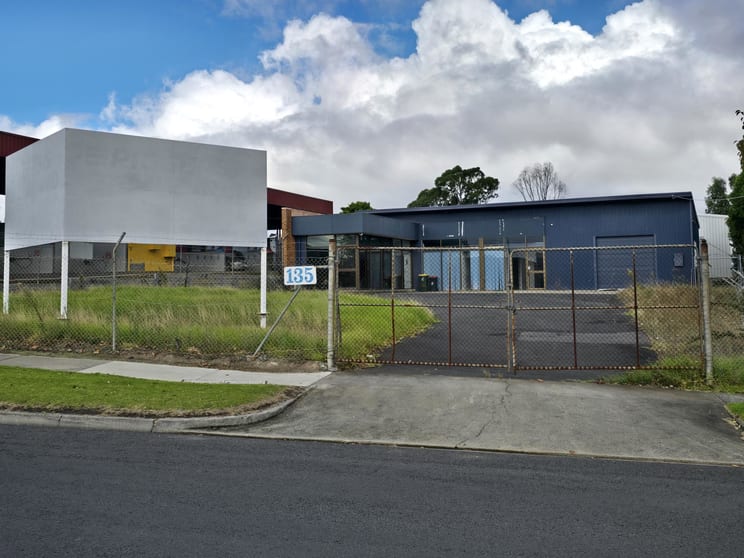 Click to view all images 135 Argyle Street Traralgon VIC 3844 - Image 2