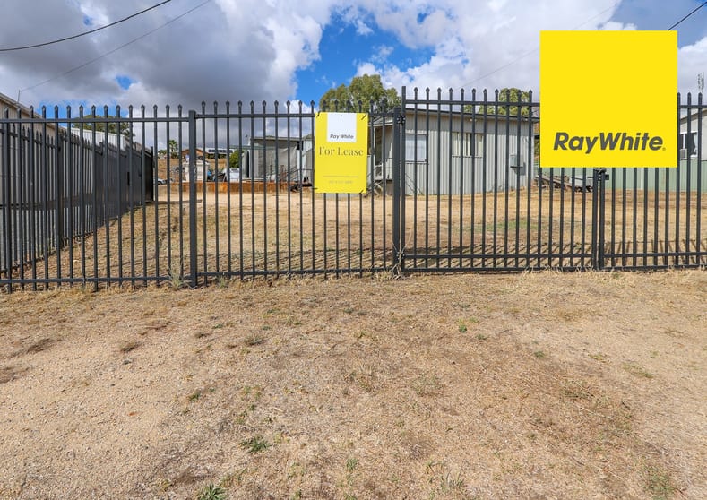 76 Ring Street Inverell NSW 2360 - Image 2
