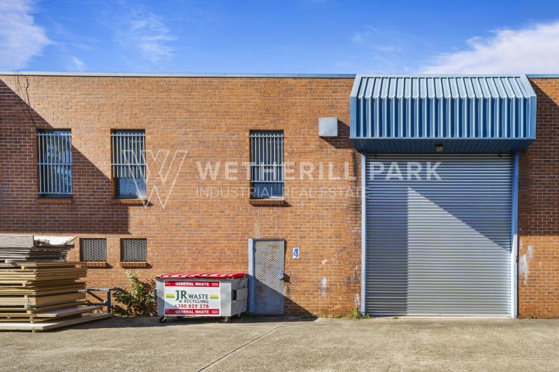 Click to view all images Smithfield NSW 2164 - Image 1