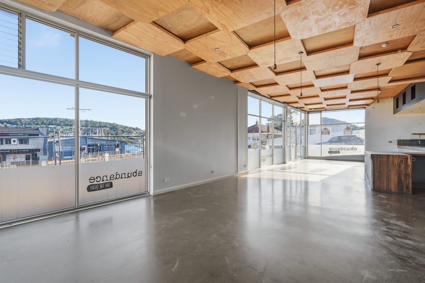 Click to view all images 1/5 Clarence Street Bellerive TAS 7018 - Image 2