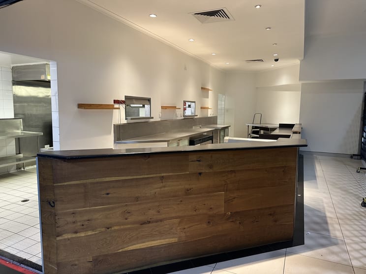 Click to view all images 33/160 Cotlew Street Ashmore QLD 4214 - Image 2