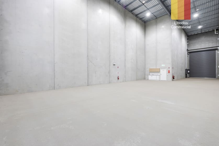 Click to view all images 8-18/56 Santo Parade Port Adelaide SA 5015 - Image 4
