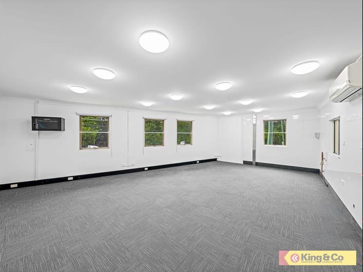 Click to view all images 85 Deshon Street Woolloongabba QLD 4102 - Image 3