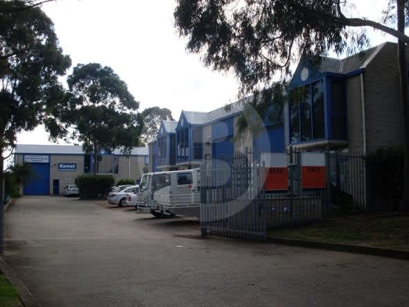 Click to view all images 3/11 TURBO ROAD Kings Park NSW 2148 - Image 2