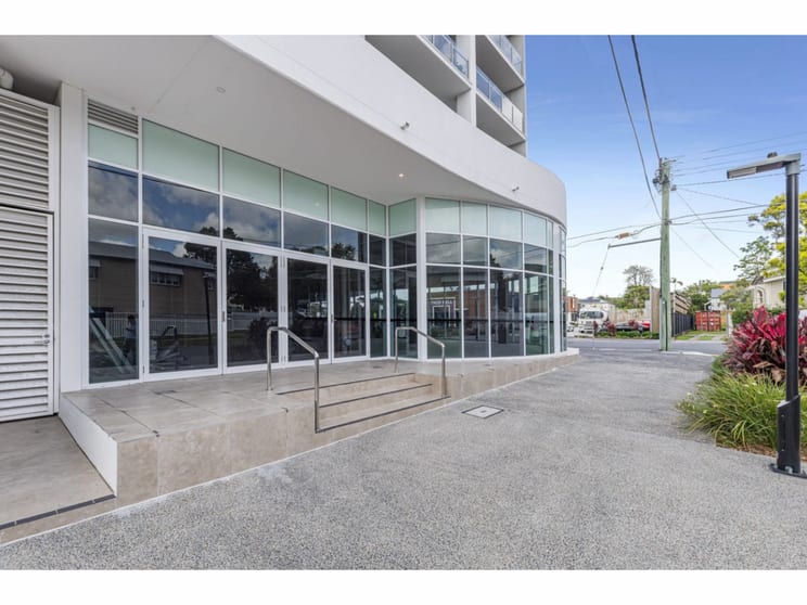 1/220 Old Cleveland Road Coorparoo QLD 4151 - Image 3