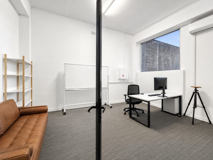 Click to view all images Unit 4/8 Wattle Road Brookvale NSW 2100 - Image 3