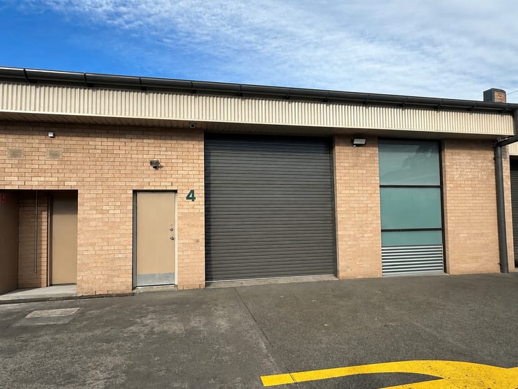 4/6-8 Ralph Black Drive North Wollongong NSW 2500 - Image 1