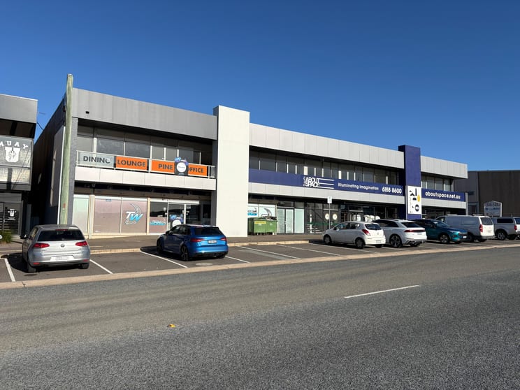 Click to view all images 4/130 -132 Gladstone Street Fyshwick ACT 2609 - Image 2