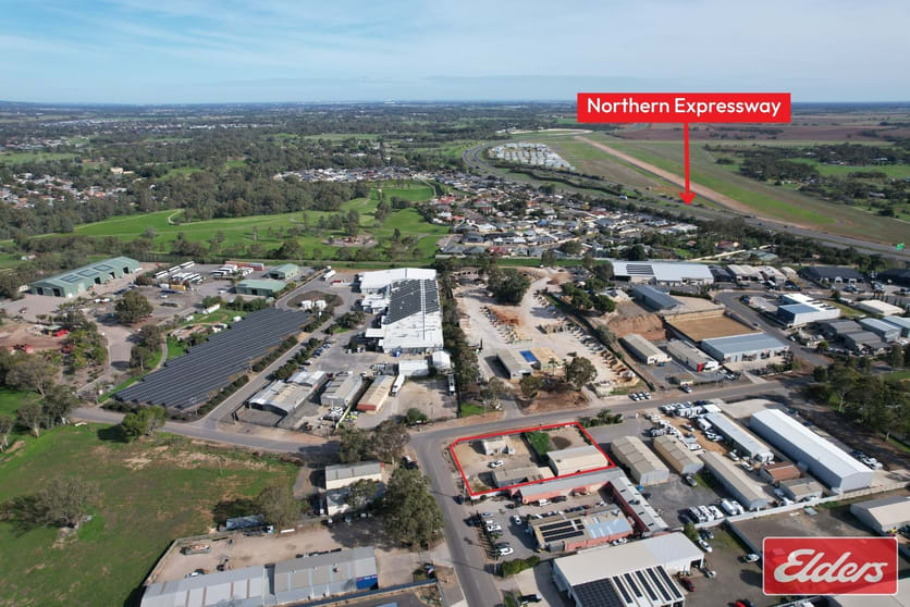 Click to view all images 2 Paxton Street Willaston SA 5118 - Image 3