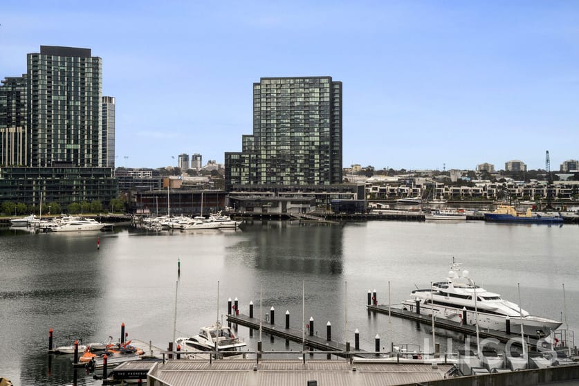 Click to view all images 1120/401 Docklands Drive Docklands VIC 3008 - Image 3