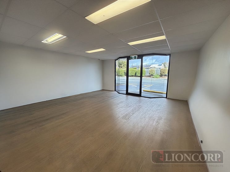 Click to view all images Woodridge QLD 4114 - Image 3