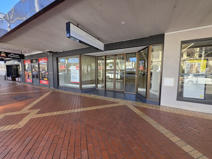 Click to view all images 416 Peel Street Tamworth NSW 2340 - Image 2