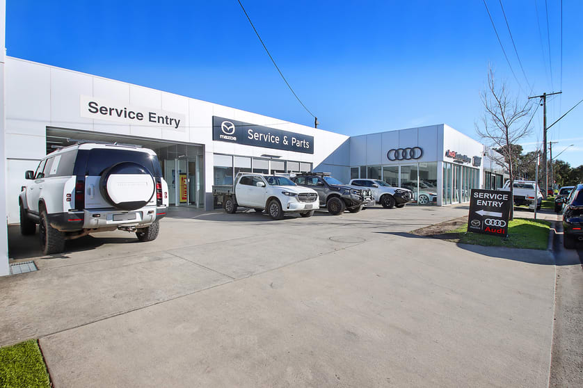 Click to view all images 609 Hume Street Albury NSW 2640 - Image 4