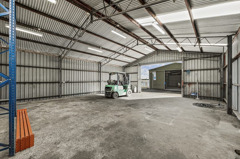 27 Chapman Road Hackham SA 5163 - Image 2