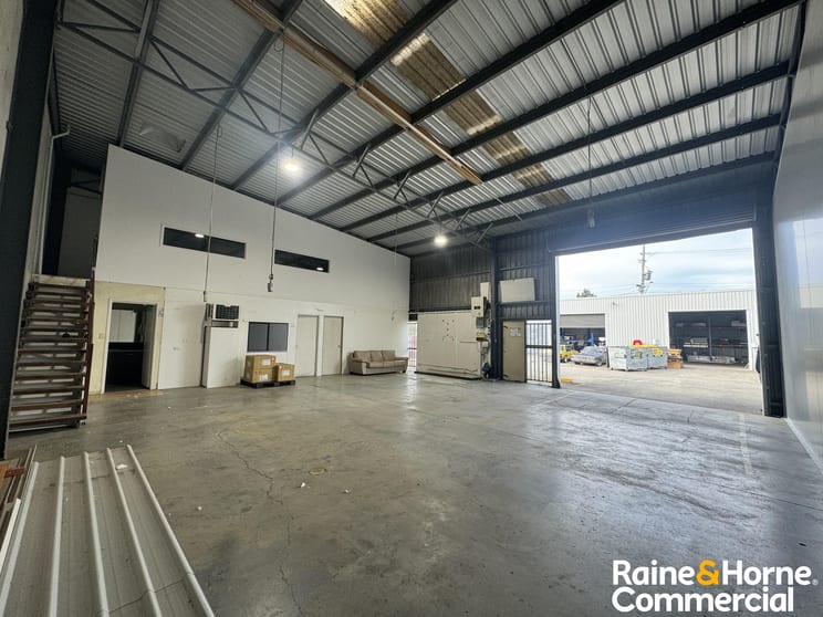 Click to view all images 10A/20 Kenworth Place Brendale QLD 4500 - Image 2