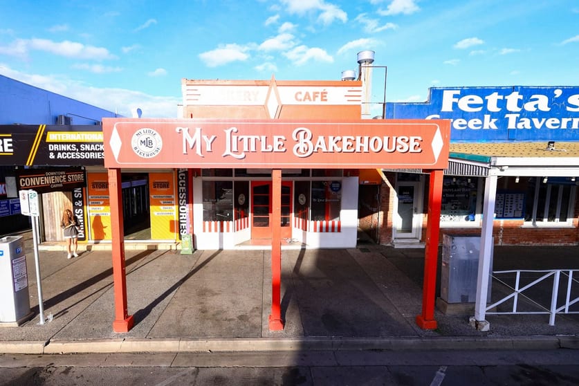 Click to view all images 97 Grafton Street Cairns City QLD 4870 - Image 1
