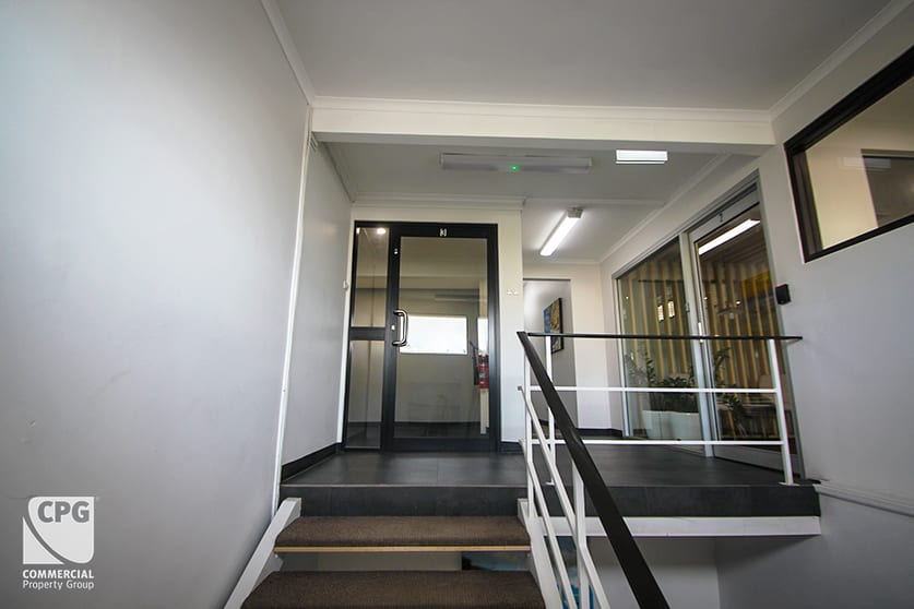 Click to view all images 3/6 Faraday Road Padstow NSW 2211 - Image 2