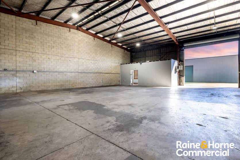 Click to view all images B7/194 Zillmere Road Geebung QLD 4034 - Image 3