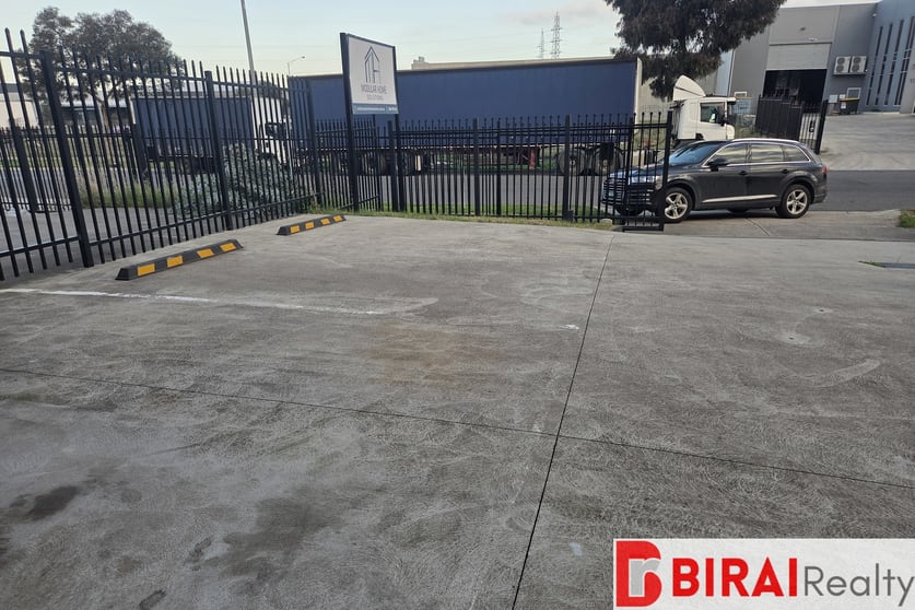 Click to view all images 11 Telley Street Ravenhall VIC 3023 - Image 2
